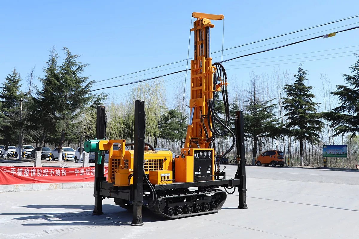 180m Crawler Pneumatic Water Well Drill Rig